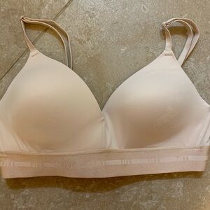 Victoria’s Secret PINK wireless bra
